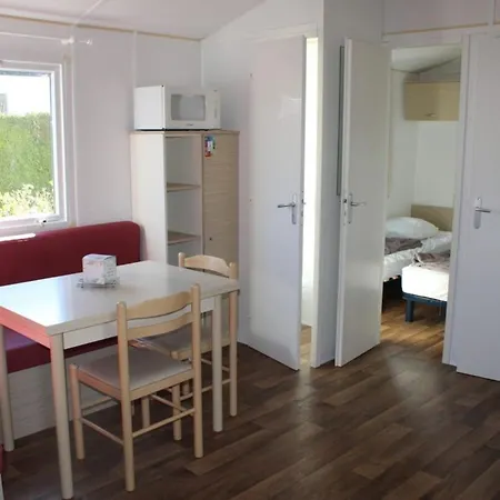 Mobil Confortable Avec Terrasse Pour 6 Personnes - Api-1-52-882 Kemping Notre-Dame-de-Monts